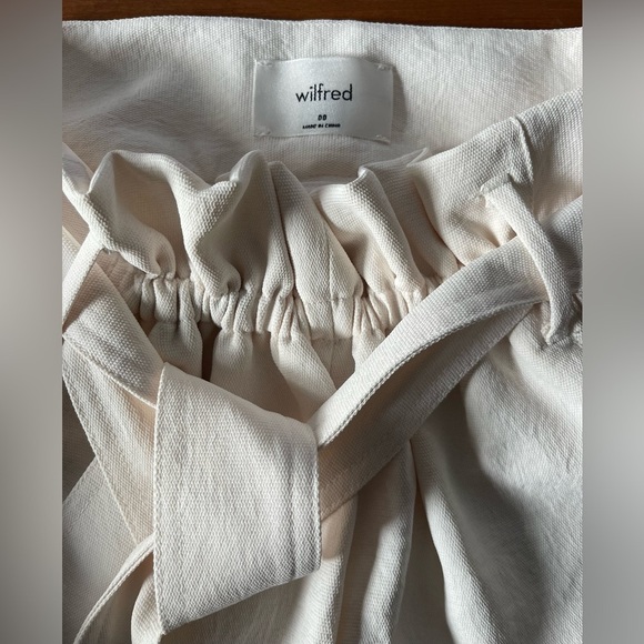 Wilfred Aritzia Classic Paper Bag Short - 00 - Light Birch - Picture 5 of 6